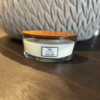 Kaars Woodwick Ellipse White Tea & Jasmine Kaarsen